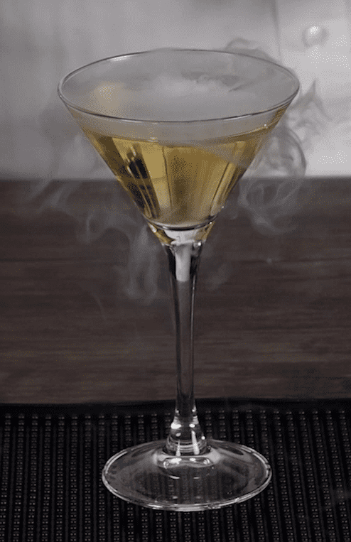 Cloche à fumée pour cocktail avec orifice