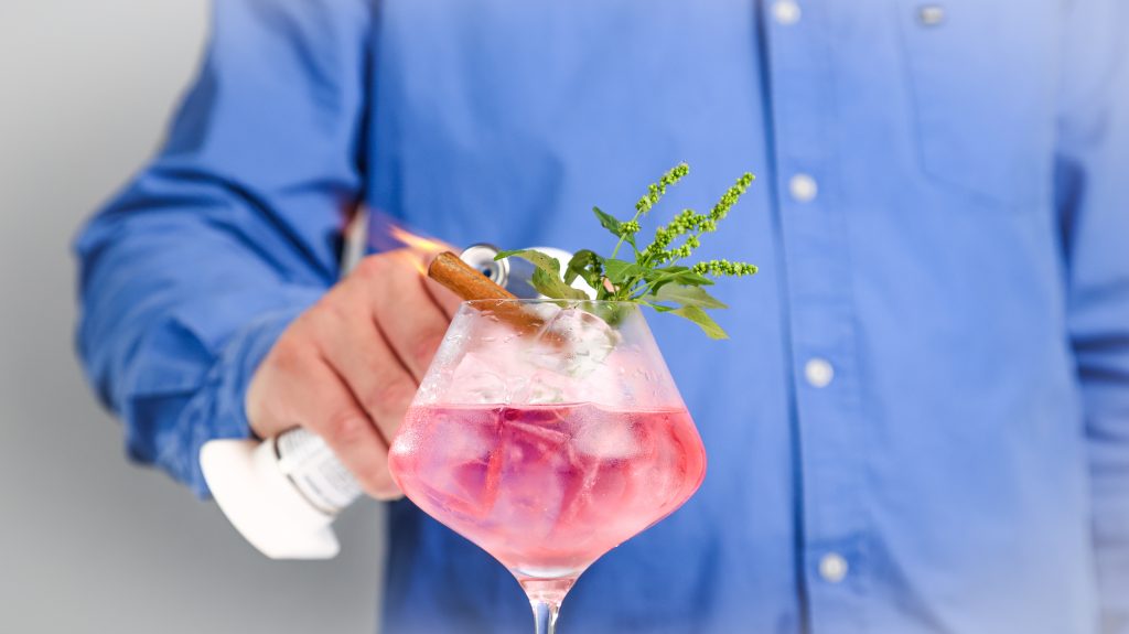 Barman en boite de nuit