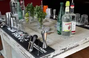 Le kit de matériel de bar professionnel offert avec les packs Formation Barman